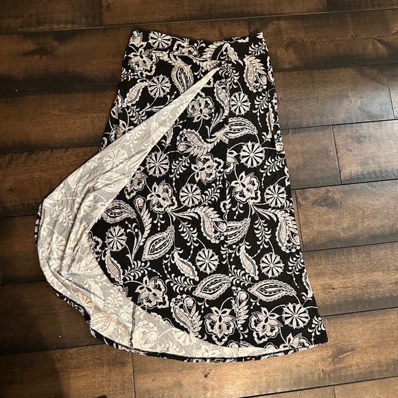 Artisan Ny Dresses & Skirts - Artisan NY Paisley MAXI skirt